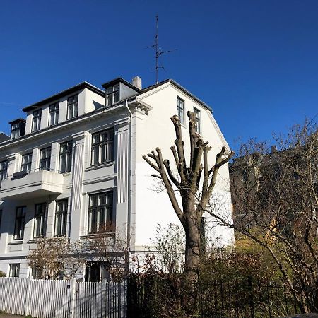 Rooms In Quiet White Villa Apartment Hortensiavej 8 On Frederiksberg C Kopenhag Dış mekan fotoğraf