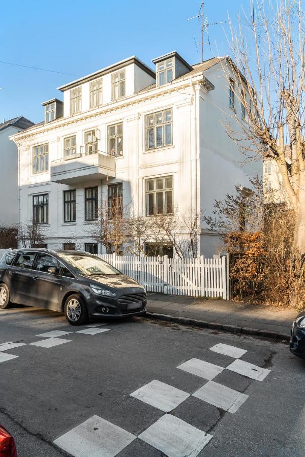 Rooms In Quiet White Villa Apartment Hortensiavej 8 On Frederiksberg C Kopenhag Dış mekan fotoğraf
